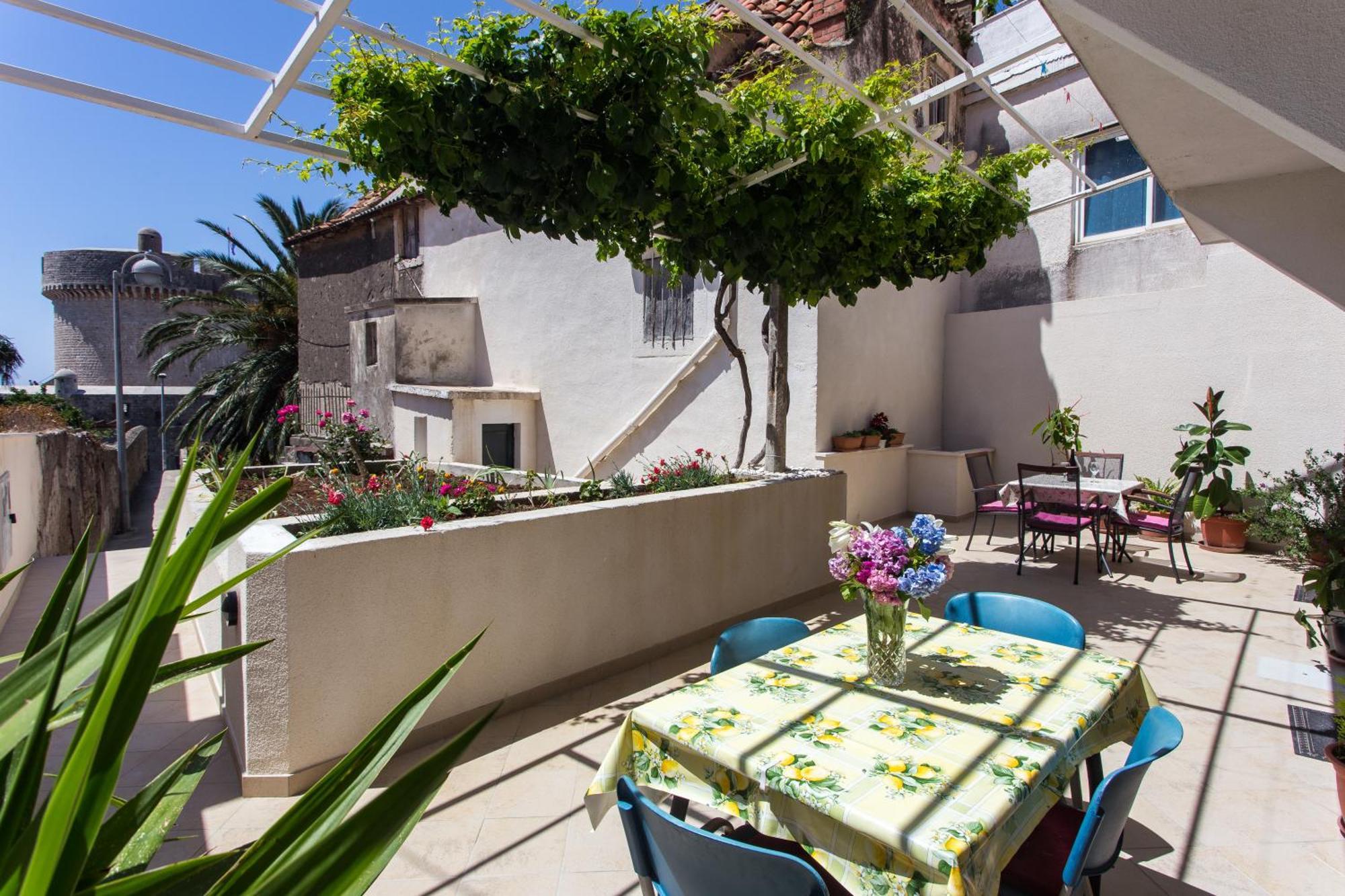 Guest house Mare-soba Sa Terasom