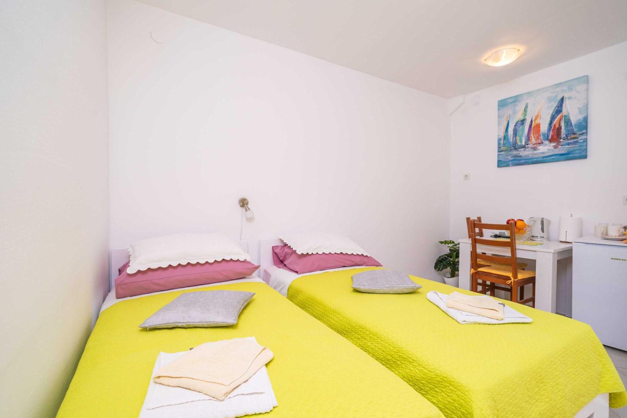 Mare-soba Sa Terasom Guest house *